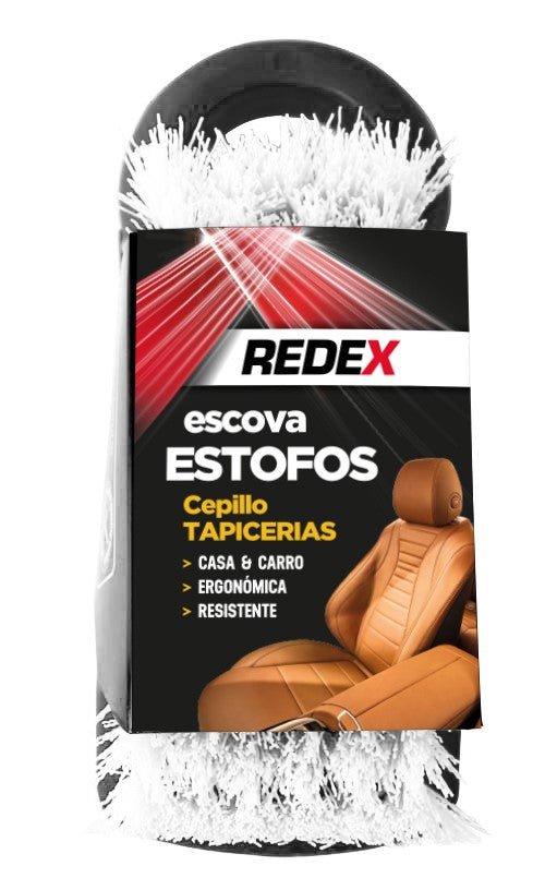 A Redex Escova Estofos é a ferramenta essencial para manter o interior do seu veículo limpo e bem cuidado. Com cerdas de alta qualidade, esta escova foi projetada especificamente para remover sujeira, manchas e detritos de estofos, carpetes e superfícies têxteis, proporcionando uma limpeza eficaz sem danificar os materiais. O seu design ergonómico permite uma utilização confortável, tornando a tarefa de limpeza mais fácil e rápida. 